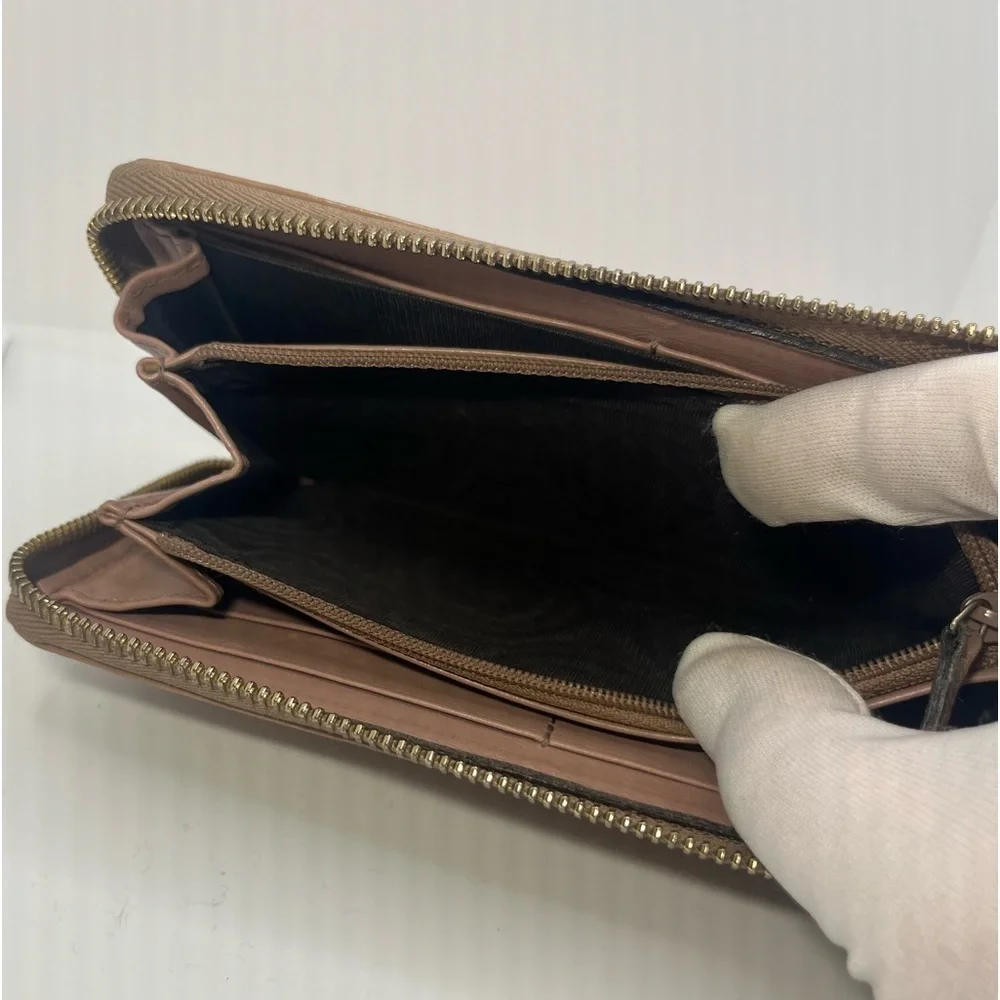 GUCCI Micro Guccisima Patent Leather Zip Around Wallet, Beige/Nude EUC - Picture 17 of 17